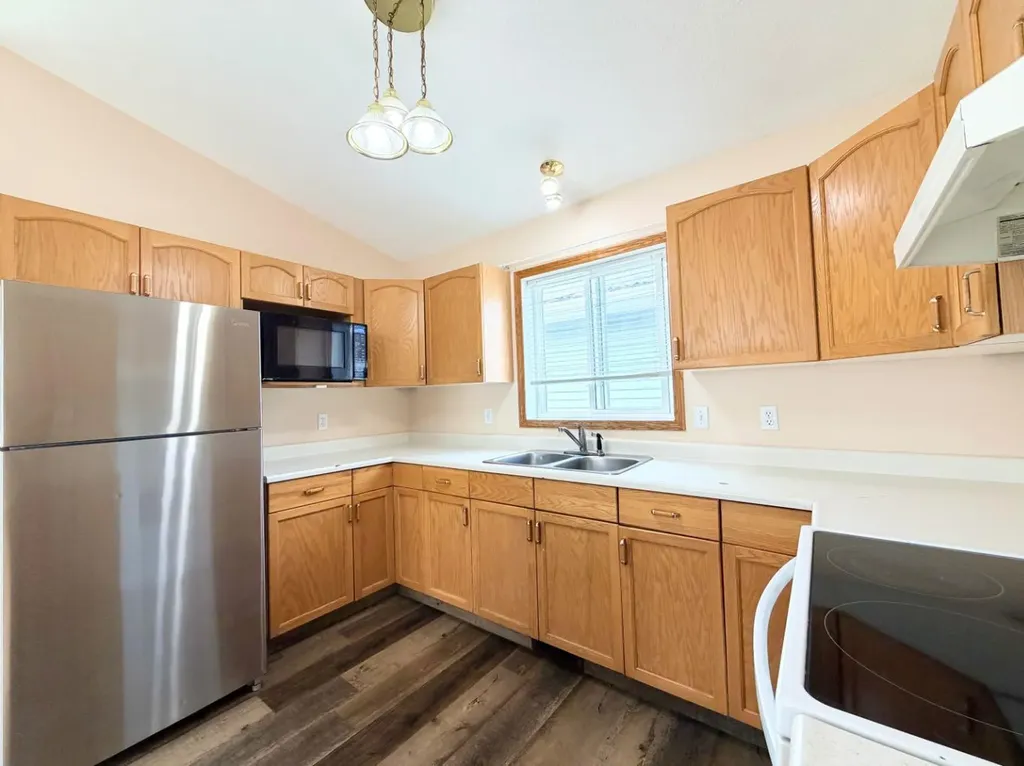9622 123 Avenue Grande Prairie AB T8V 6Z9