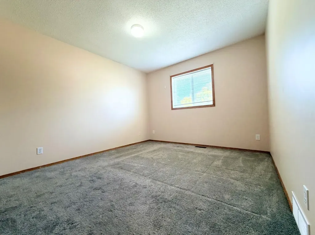 9622 123 Avenue Grande Prairie AB T8V 6Z9