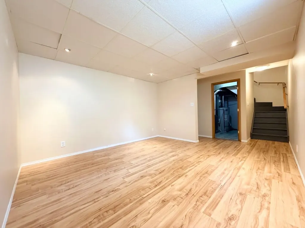 9622 123 Avenue Grande Prairie AB T8V 6Z9