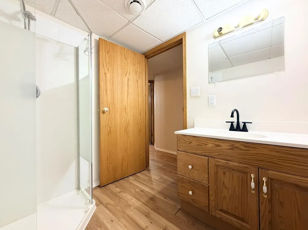 9622 123 Avenue Grande Prairie AB T8V 6Z9
