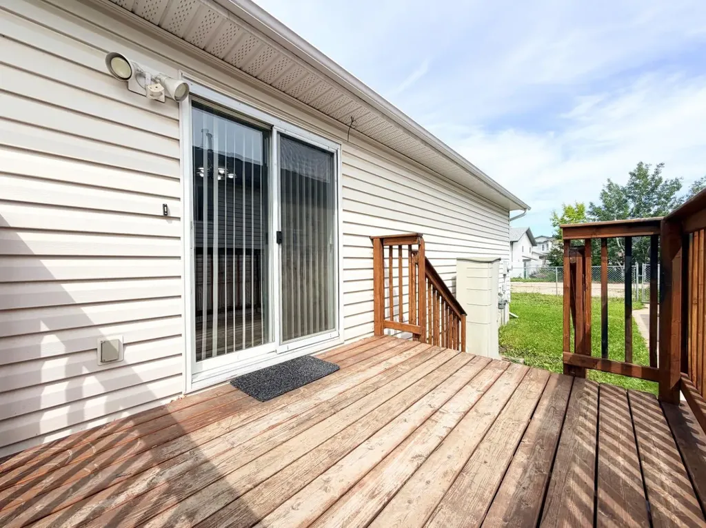 9622 123 Avenue Grande Prairie AB T8V 6Z9