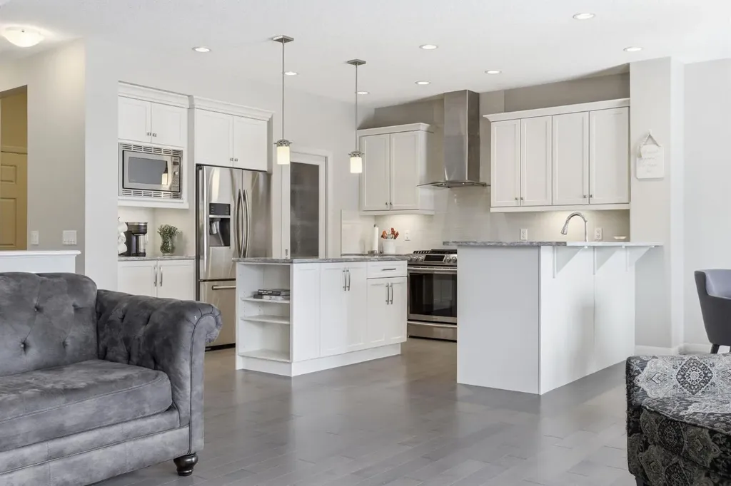 132 Sundown Way Cochrane AB T4C 2M6