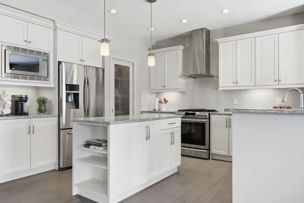 132 Sundown Way Cochrane AB T4C 2M6