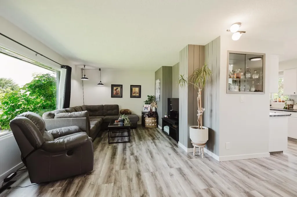 10415 111 Avenue Grande Prairie AB T8V1T9