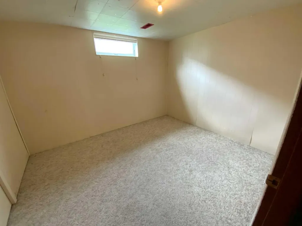 521 4 Street SE Three Hills AB T0M 2A0