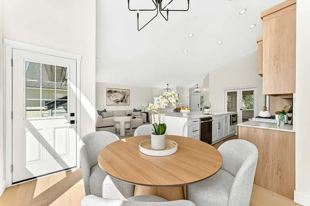 161 West Creek Pond Chestermere AB T1X 1H4