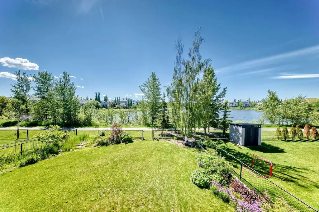 161 West Creek Pond Chestermere AB T1X 1H4
