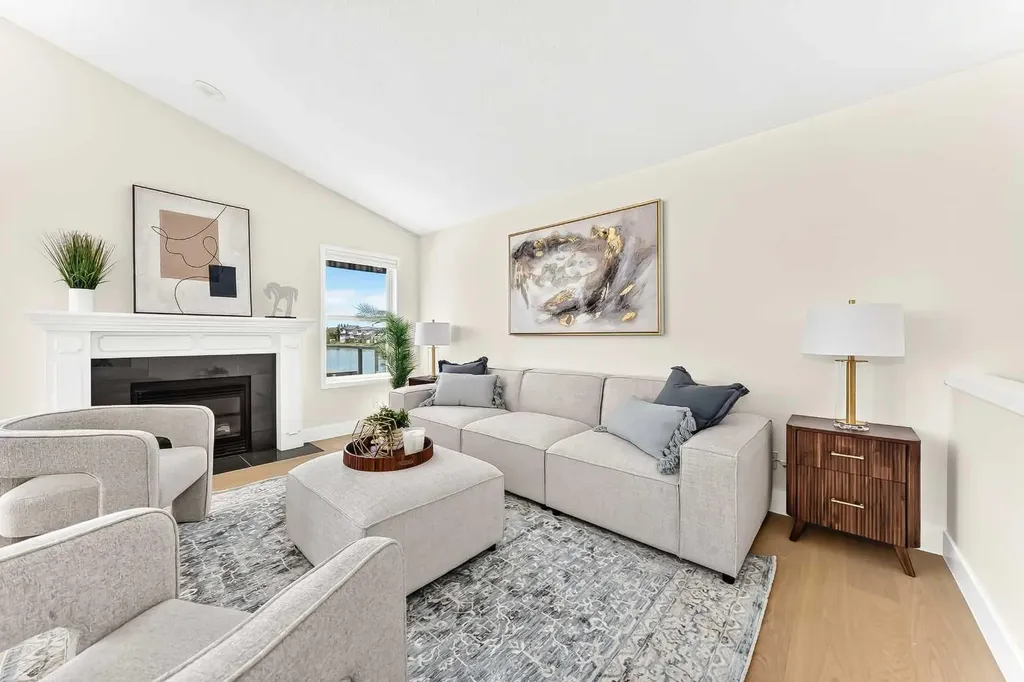 161 West Creek Pond Chestermere AB T1X 1H4
