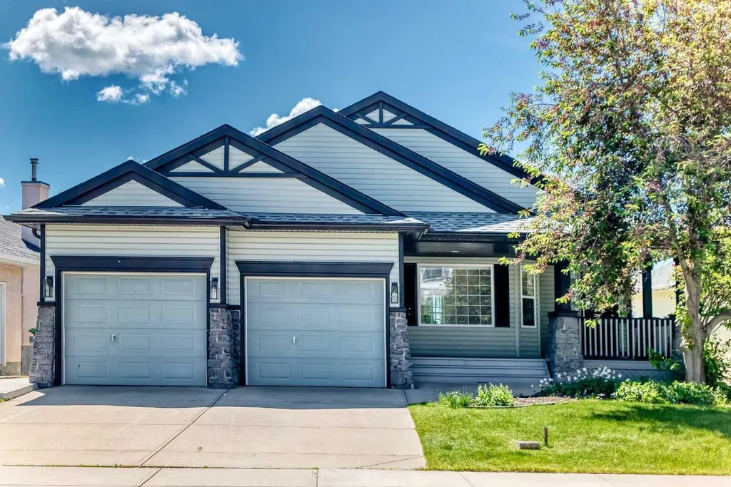 161 West Creek Pond Chestermere AB T1X 1H4