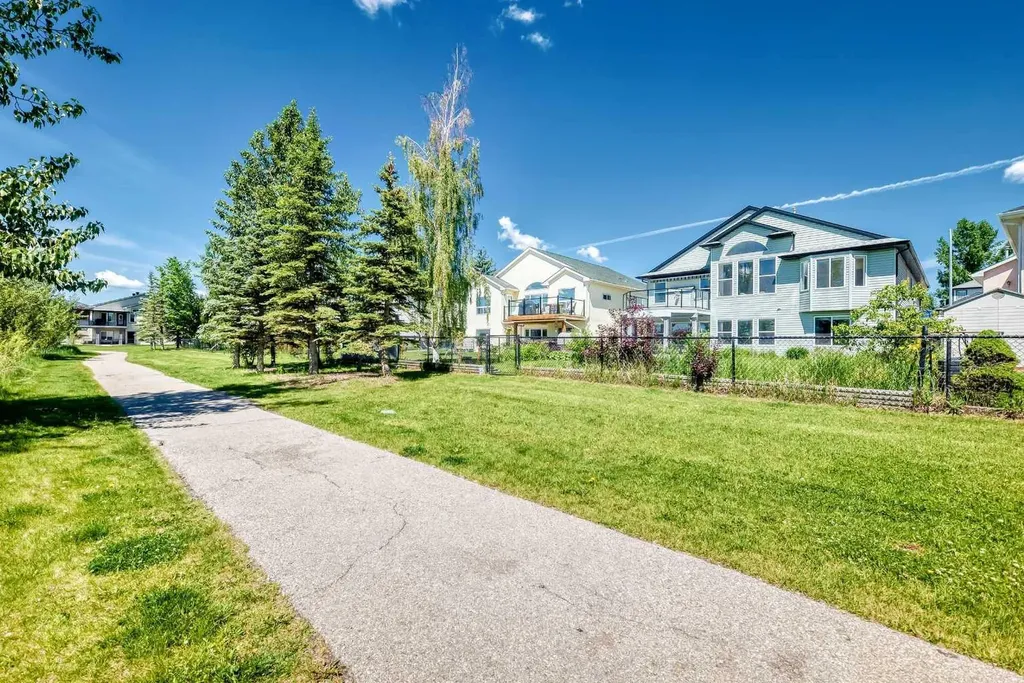 161 West Creek Pond Chestermere AB T1X 1H4