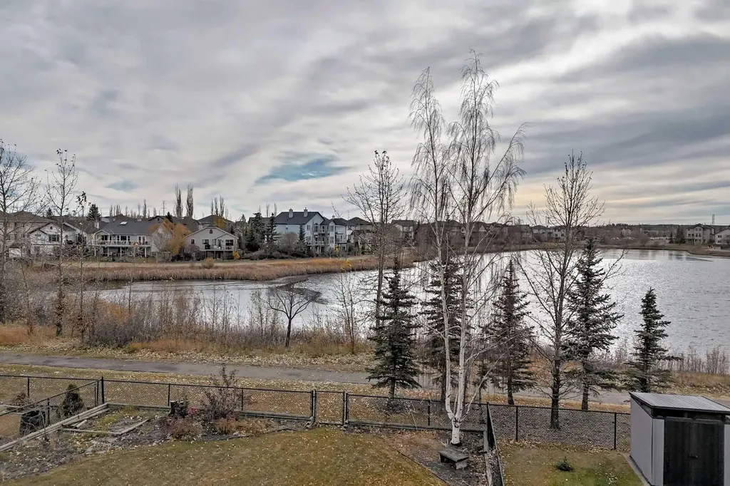 161 West Creek Pond Chestermere AB T1X 1H4