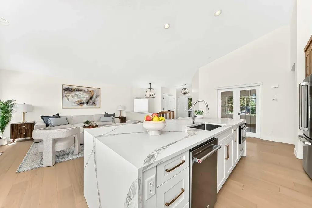 161 West Creek Pond Chestermere AB T1X 1H4