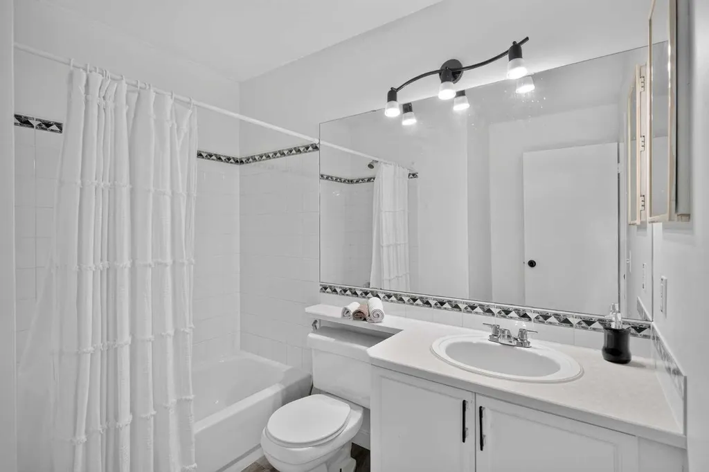 113 Mt Lorette Place SE Calgary AB T2Z 2M1