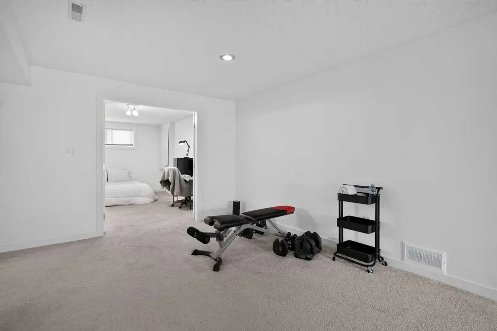 113 Mt Lorette Place SE Calgary AB T2Z 2M1
