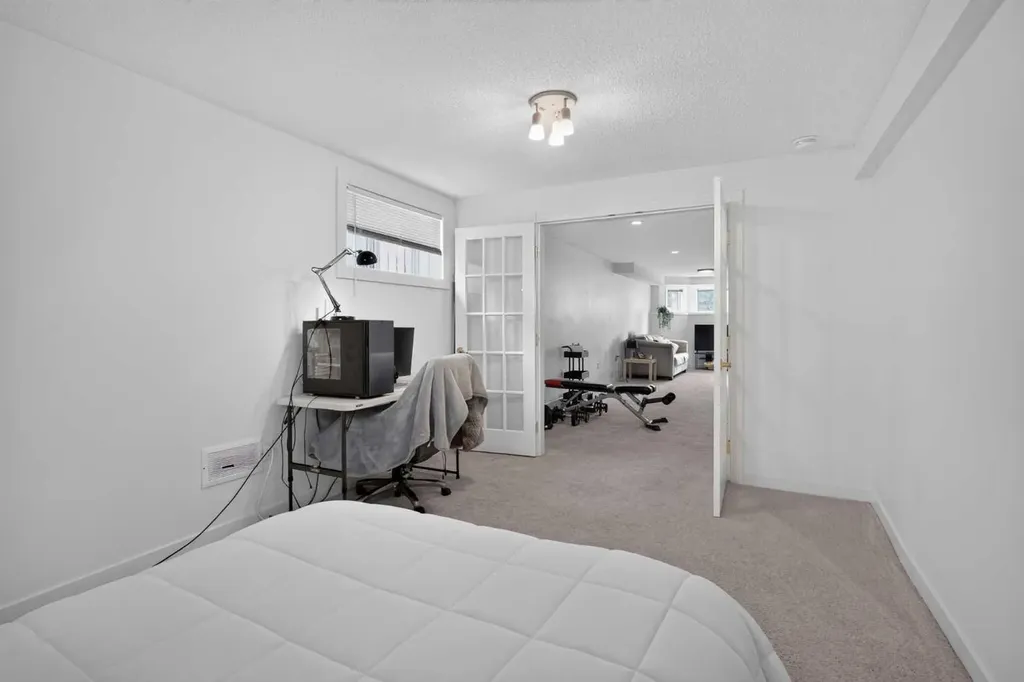 113 Mt Lorette Place SE Calgary AB T2Z 2M1