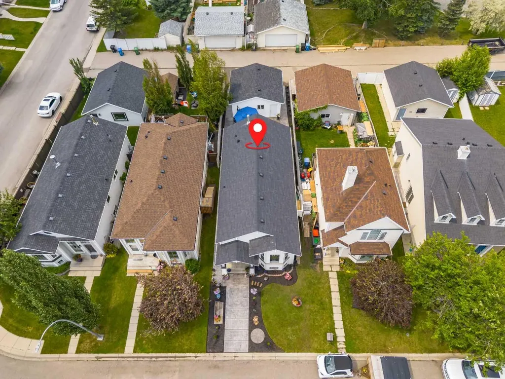 113 Mt Lorette Place SE Calgary AB T2Z 2M1