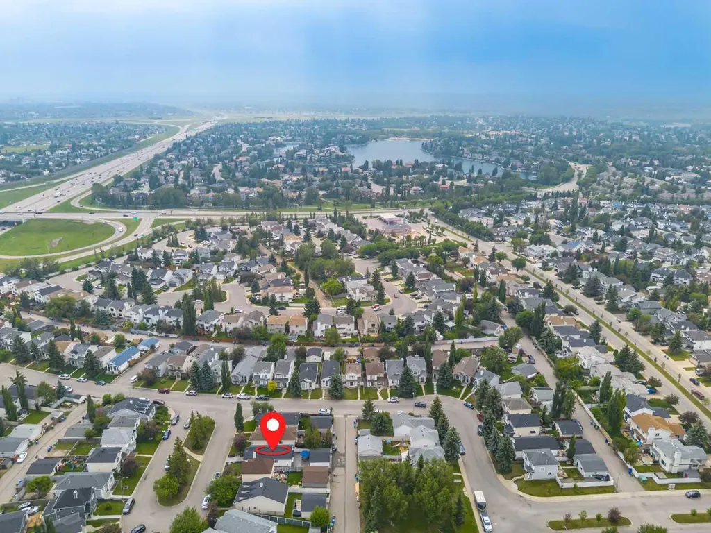 113 Mt Lorette Place SE Calgary AB T2Z 2M1