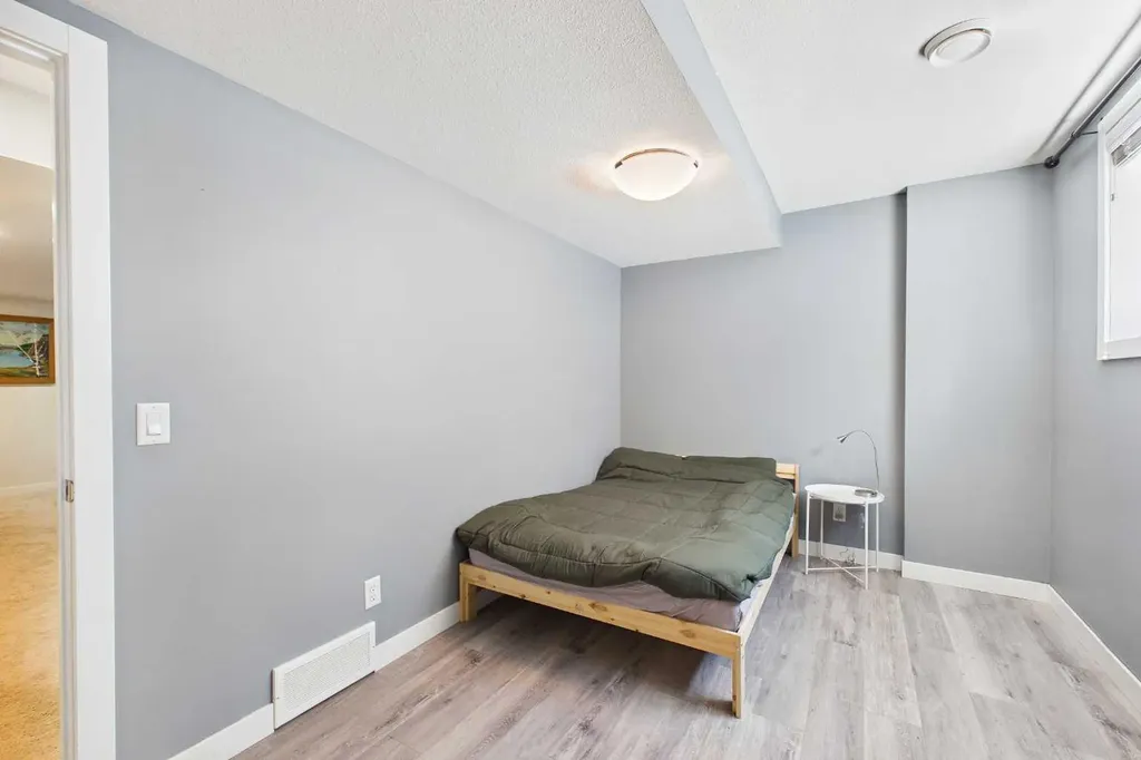 906 Sage Meadows Gardens NW Calgary AB T3P 1K3
