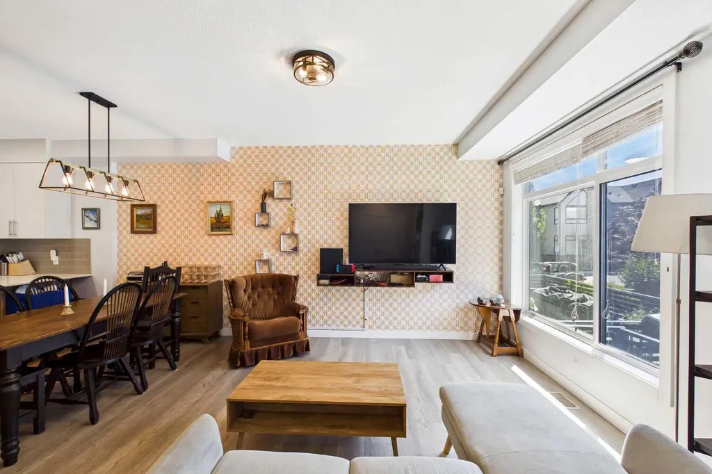 906 Sage Meadows Gardens NW Calgary AB T3P 1K3