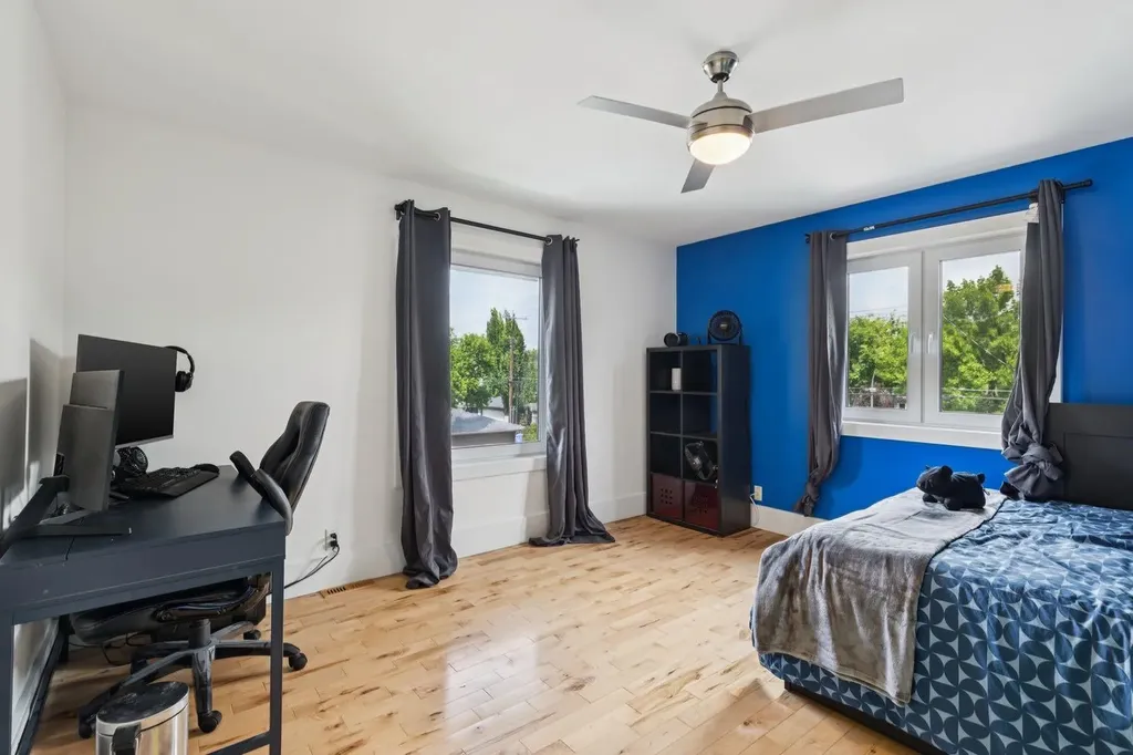 2344 Broadview Road NW Calgary AB T2N 3J4