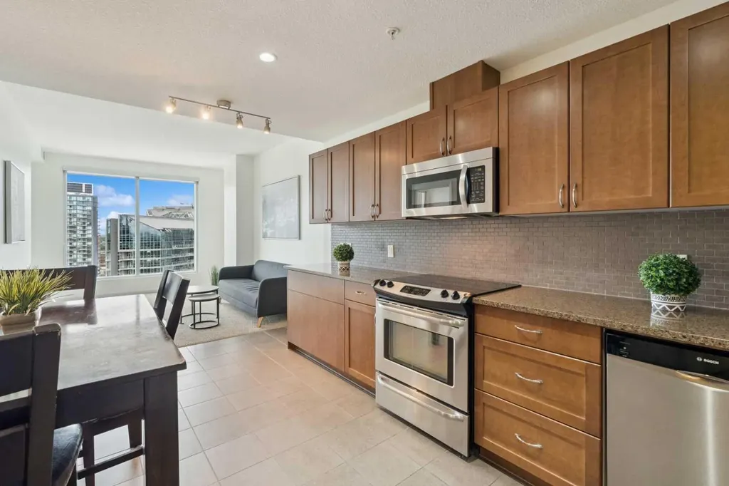 211 13 Avenue SE Calgary AB T2G 1E1