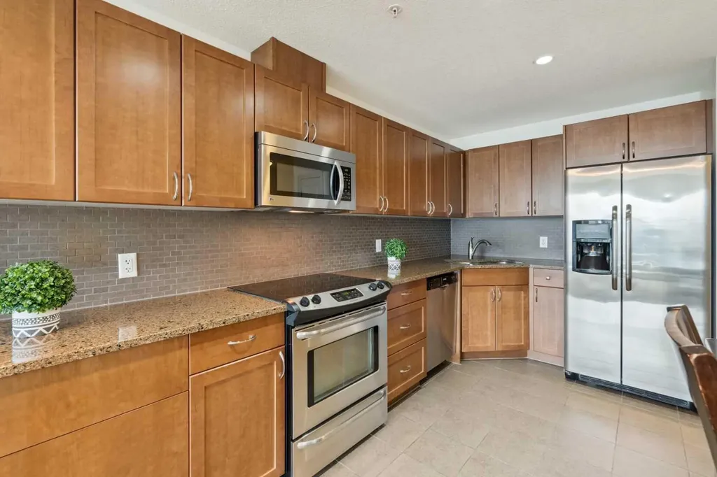 211 13 Avenue SE Calgary AB T2G 1E1