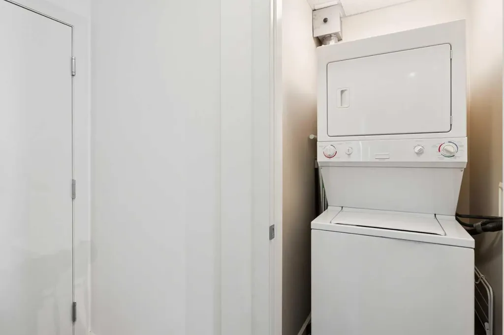 211 13 Avenue SE Calgary AB T2G 1E1