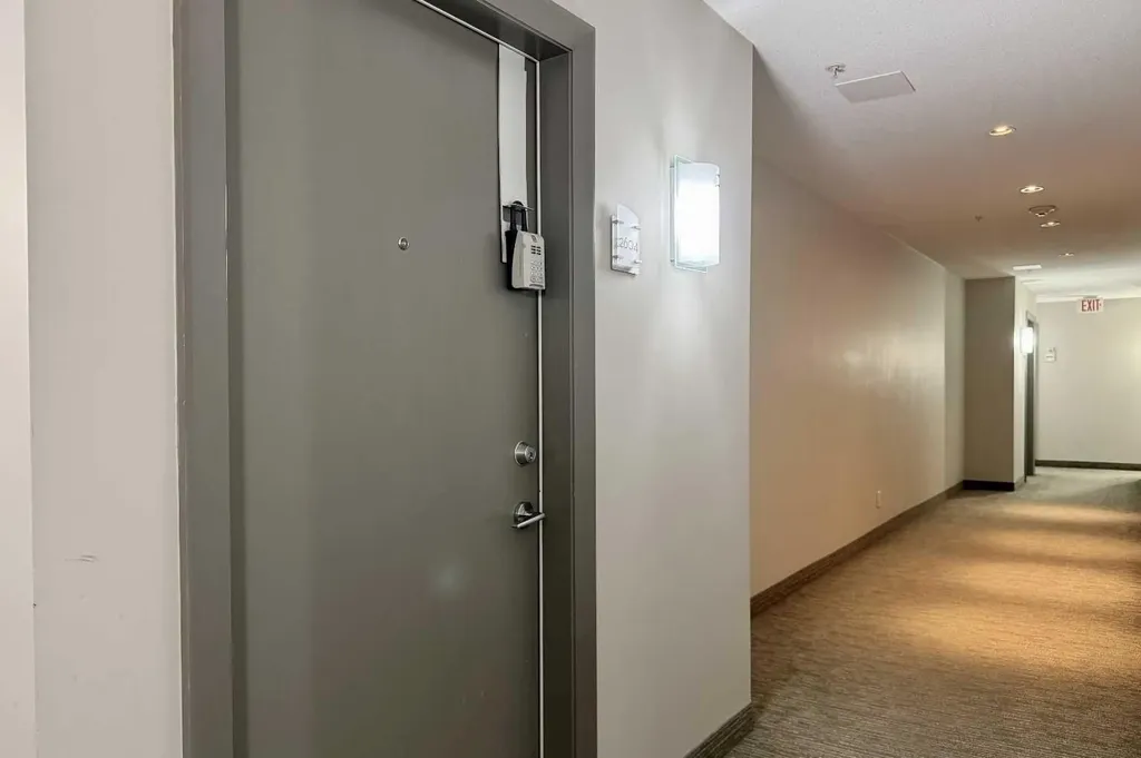 211 13 Avenue SE Calgary AB T2G 1E1