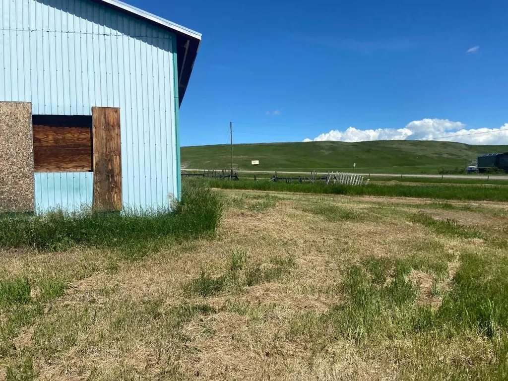 1040 Beaver Drive Pincher Creek AB T0K 1W0