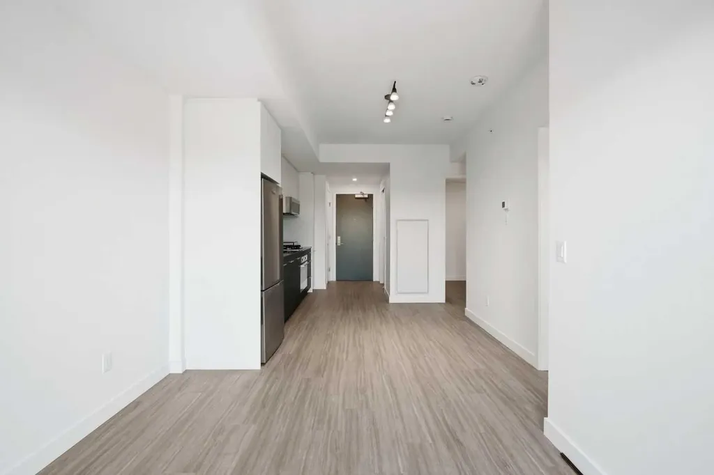 730 2 Avenue SW Calgary AB T2P 1R8