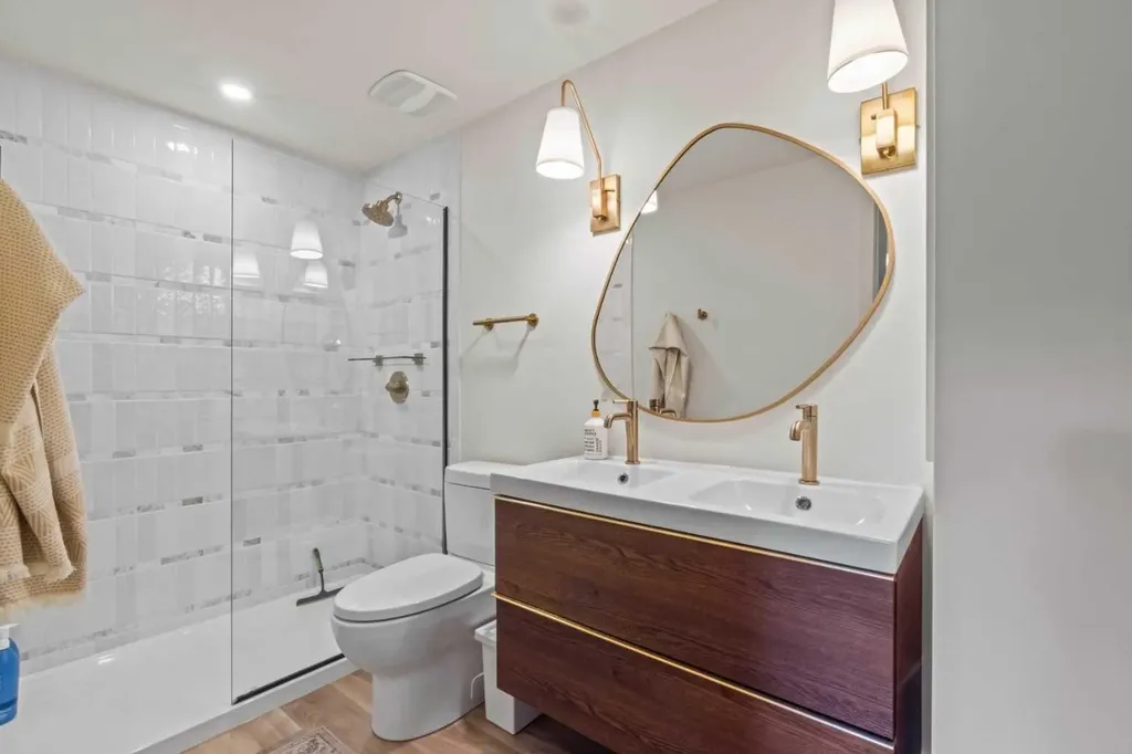 140 Point Drive NW Calgary AB T3B 4W3