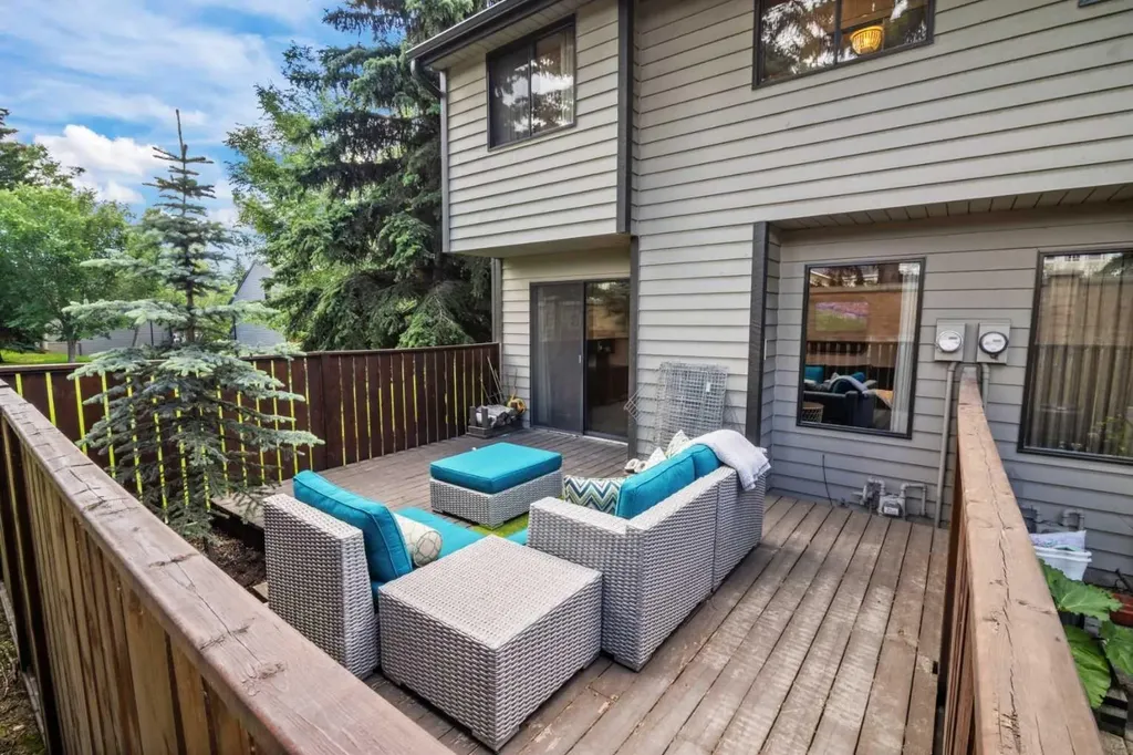 140 Point Drive NW Calgary AB T3B 4W3