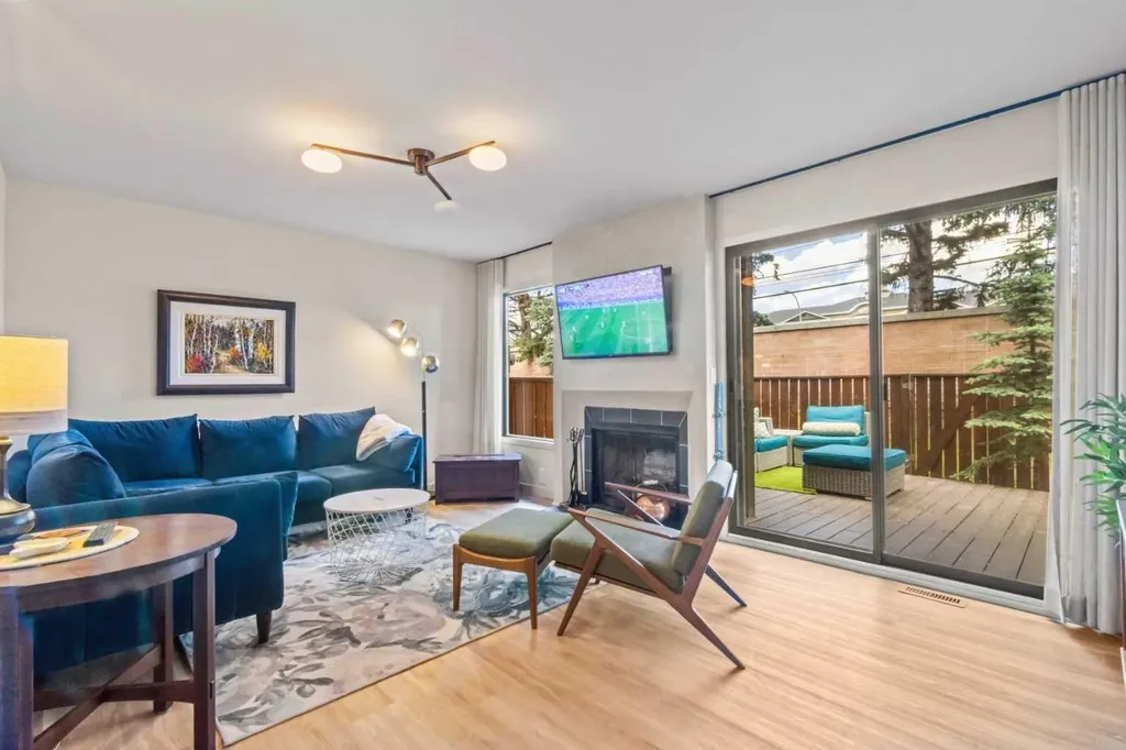 140 Point Drive NW Calgary AB T3B 4W3