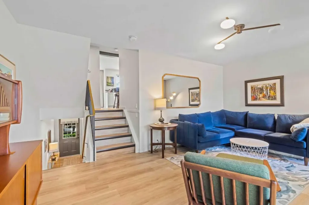 140 Point Drive NW Calgary AB T3B 4W3