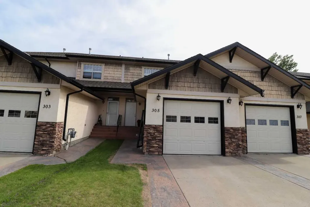 305 Addington Drive Red Deer AB T4R 3H7