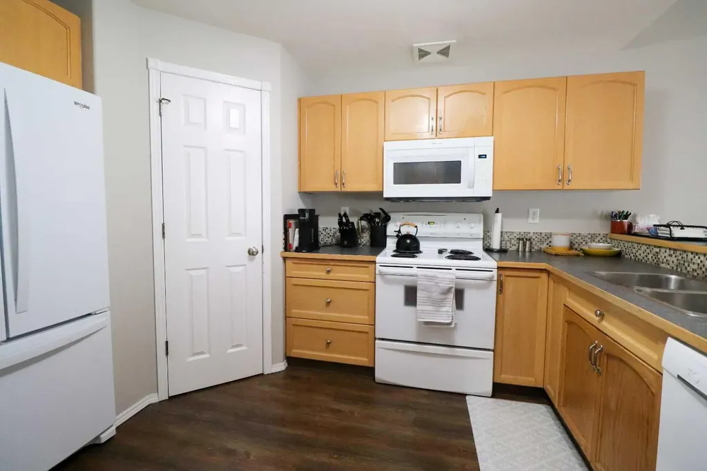 305 Addington Drive Red Deer AB T4R 3H7