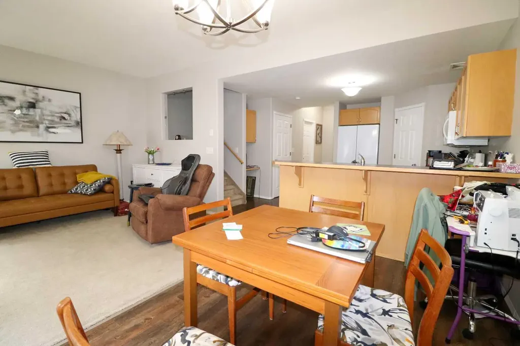 305 Addington Drive Red Deer AB T4R 3H7