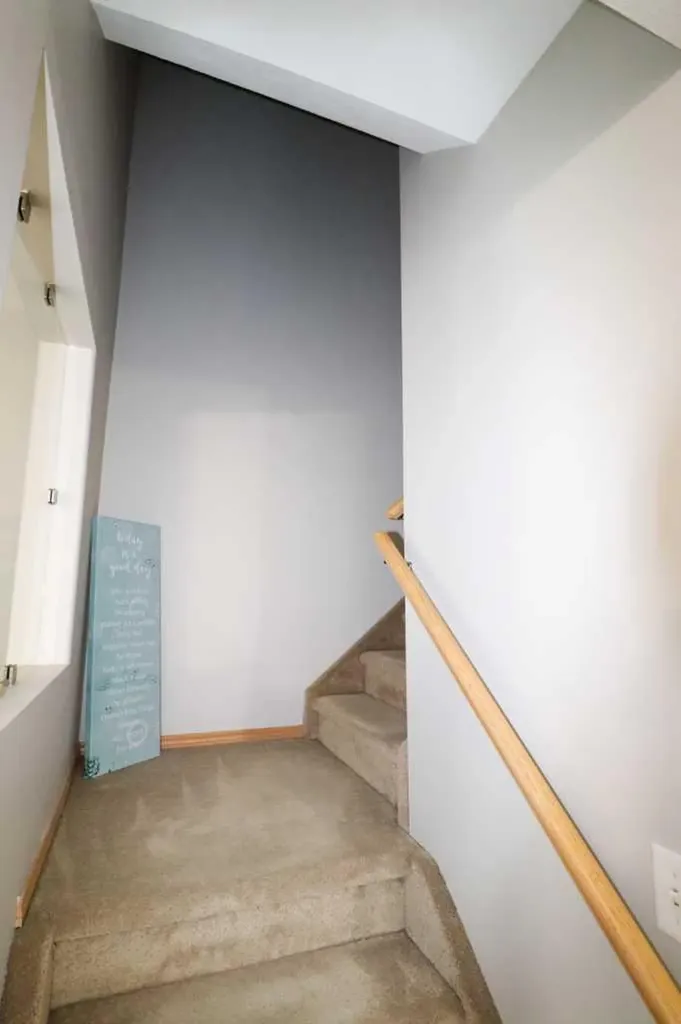 305 Addington Drive Red Deer AB T4R 3H7