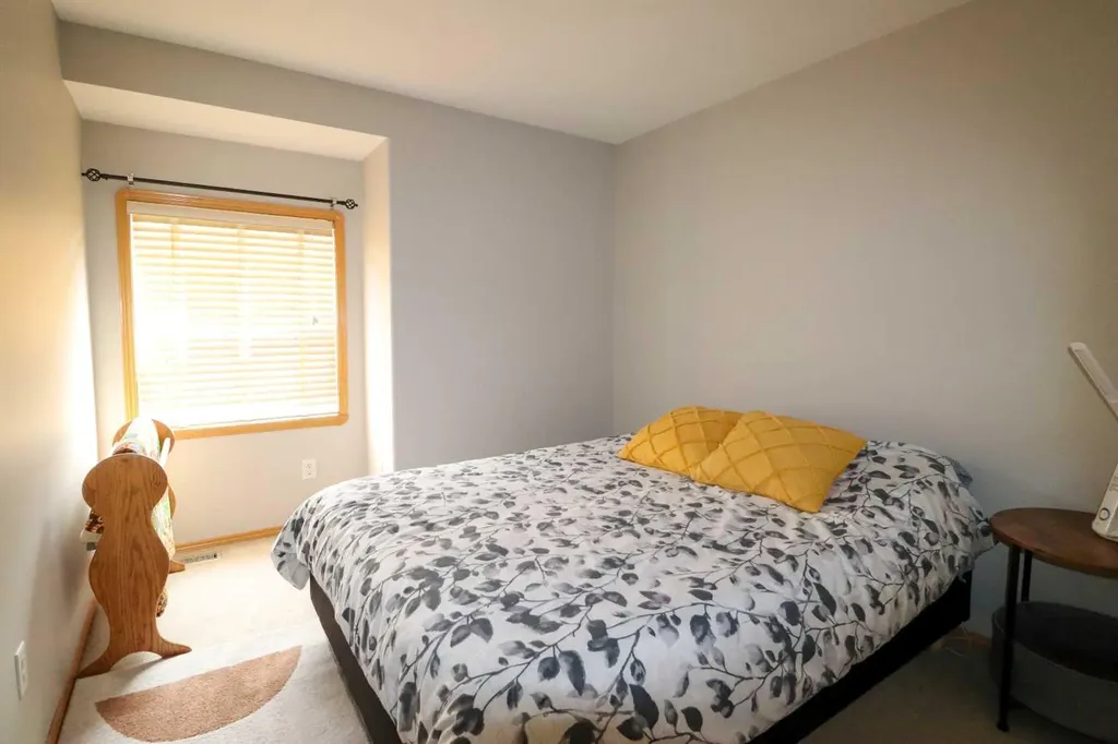 305 Addington Drive Red Deer AB T4R 3H7