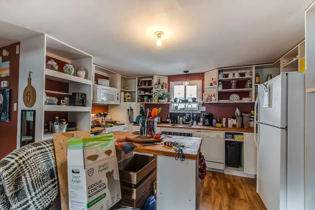 223 Fairchild Street SW Medicine Hat AB T1A7Z6