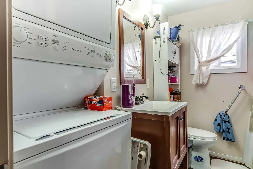 223 Fairchild Street SW Medicine Hat AB T1A7Z6