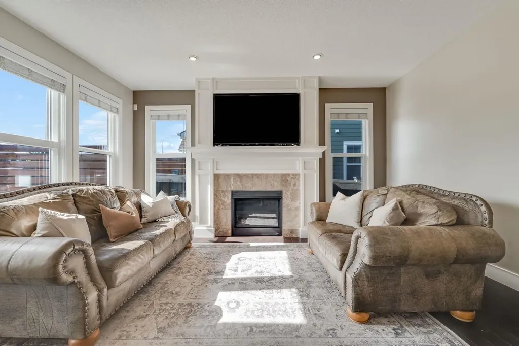 198 Mahogany Passage SE Calgary AB T3M 2J7