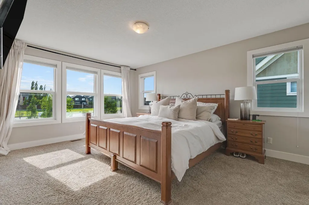 198 Mahogany Passage SE Calgary AB T3M 2J7