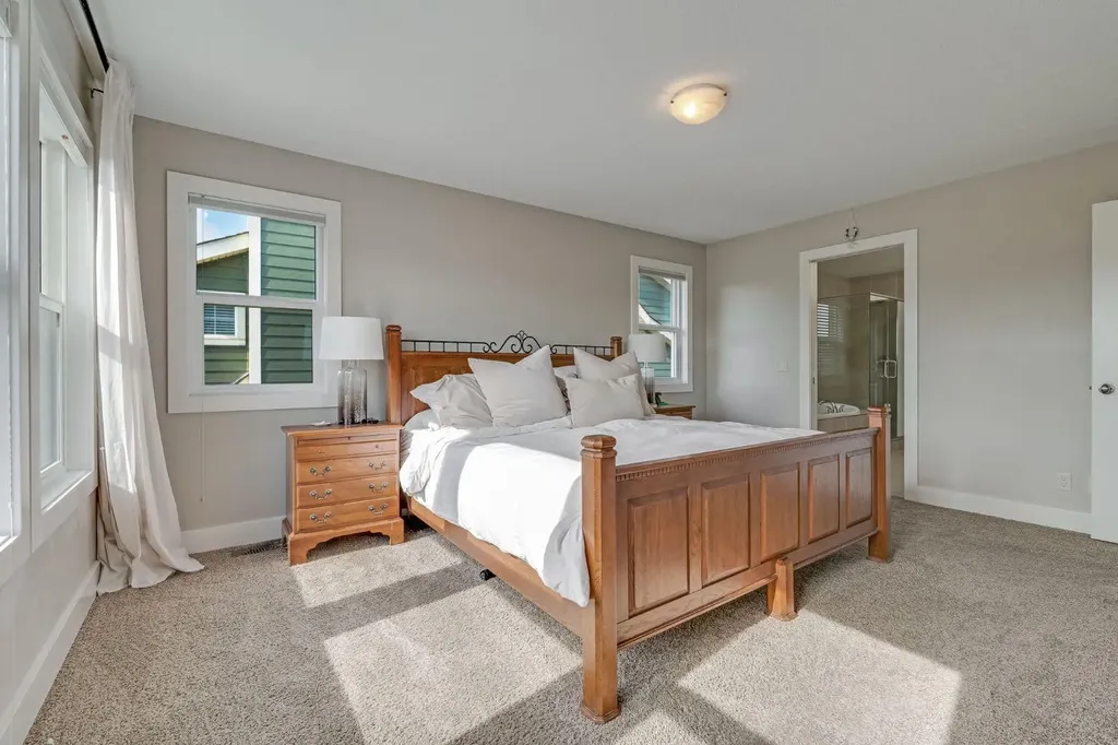 198 Mahogany Passage SE Calgary AB T3M 2J7