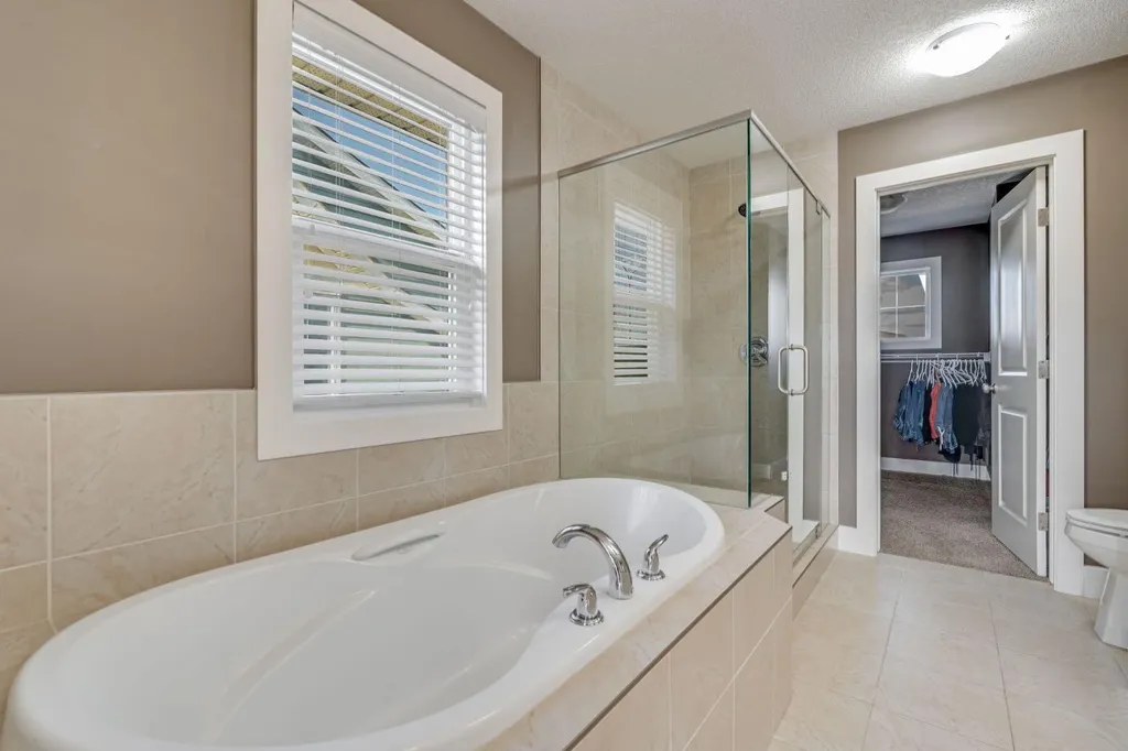 198 Mahogany Passage SE Calgary AB T3M 2J7