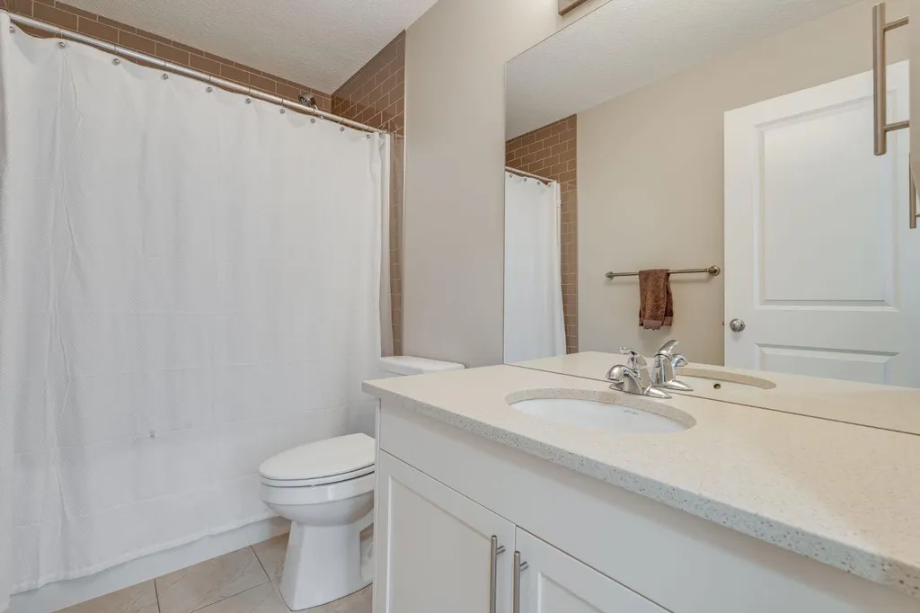 198 Mahogany Passage SE Calgary AB T3M 2J7