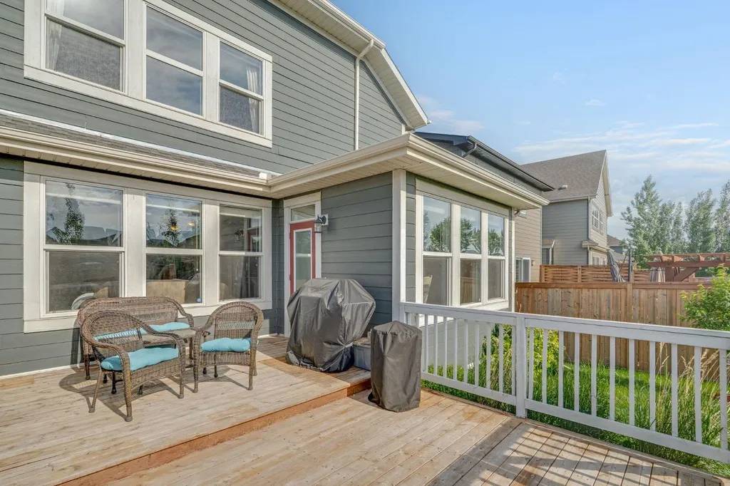 198 Mahogany Passage SE Calgary AB T3M 2J7