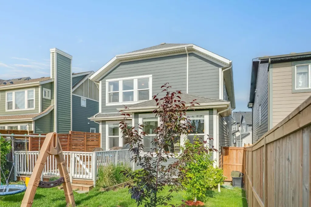 198 Mahogany Passage SE Calgary AB T3M 2J7