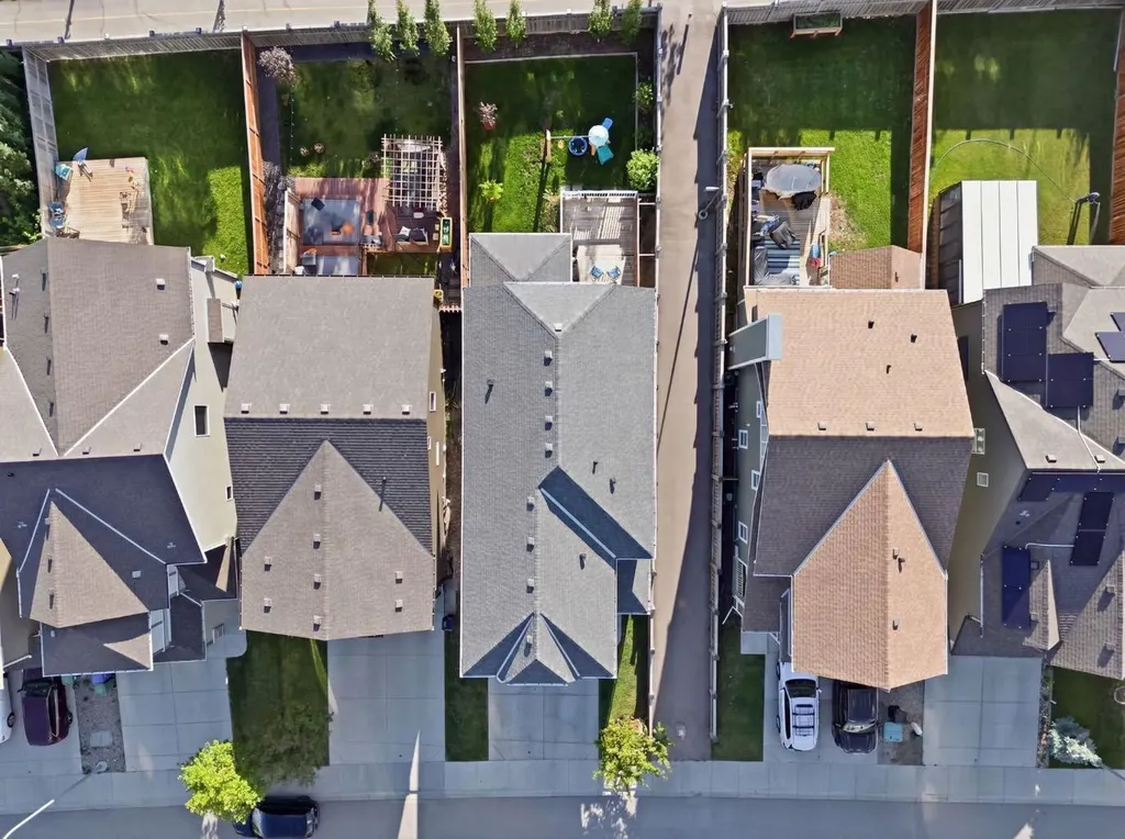198 Mahogany Passage SE Calgary AB T3M 2J7