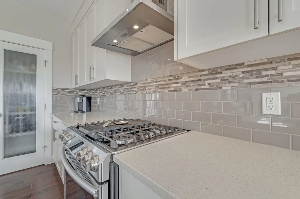 198 Mahogany Passage SE Calgary AB T3M 2J7